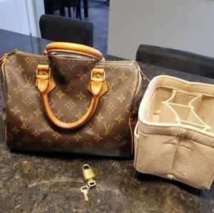 Louis Vuitton speedy 25